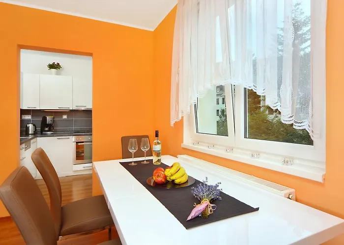 Апартаменти 91/65 *